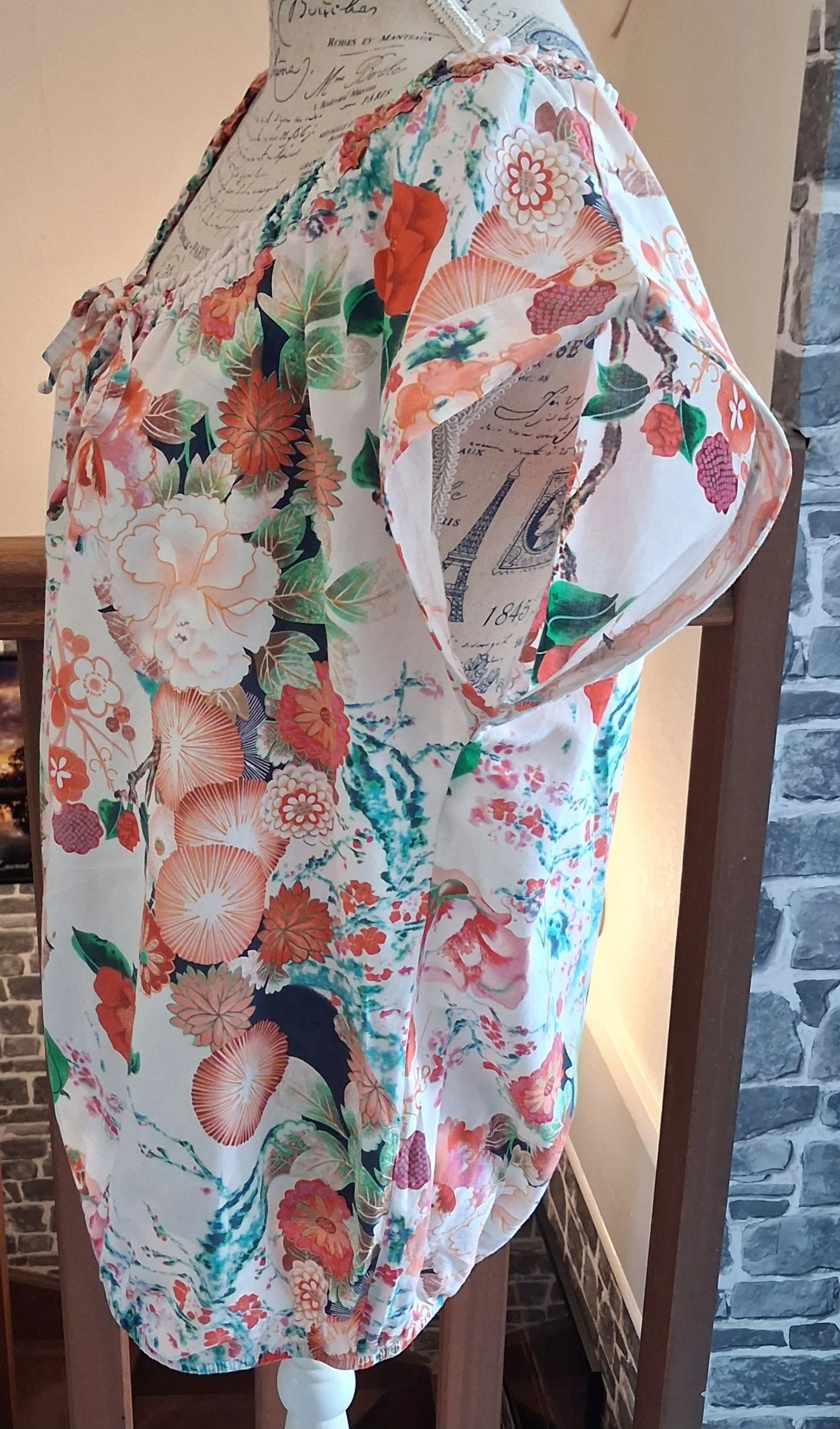 Pretty floral blouse MS Mode with button-down collar – photo 4
